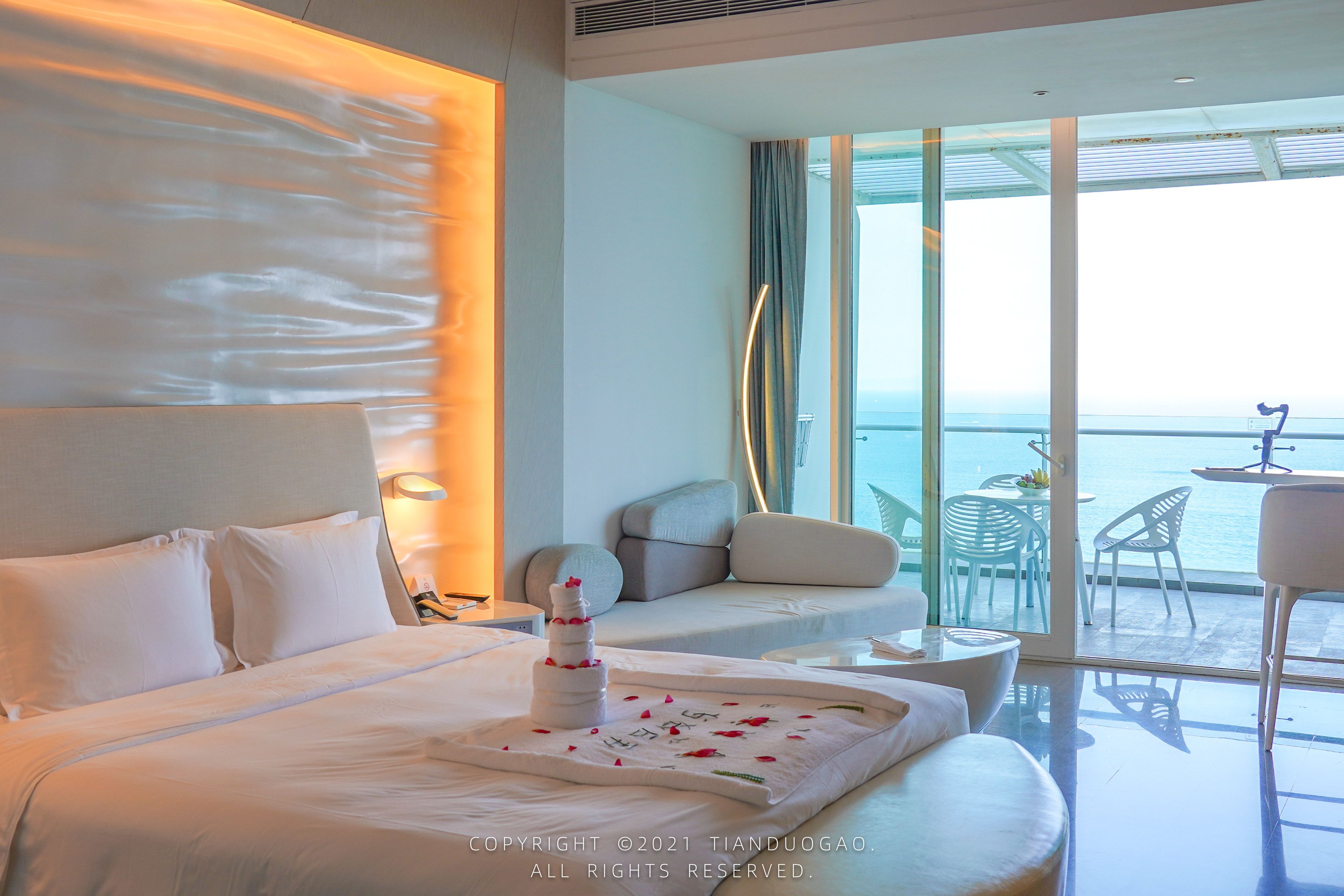 家有晴宝去三亚旅行住七星酒店,三亚大树七星酒店