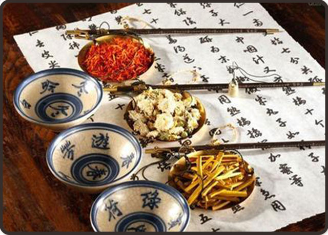 痛风怎么用中医治疗,中医治疗痛风病会有哪些风险