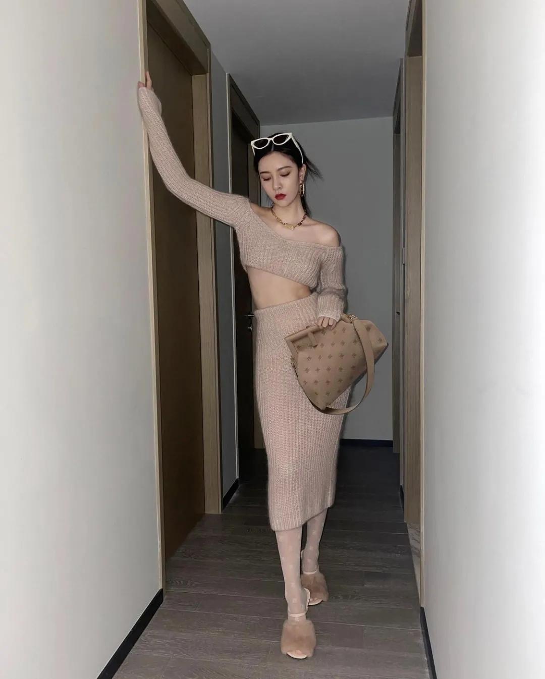 明星同款针织衫日常穿搭,秋天衣服推荐女毛衣