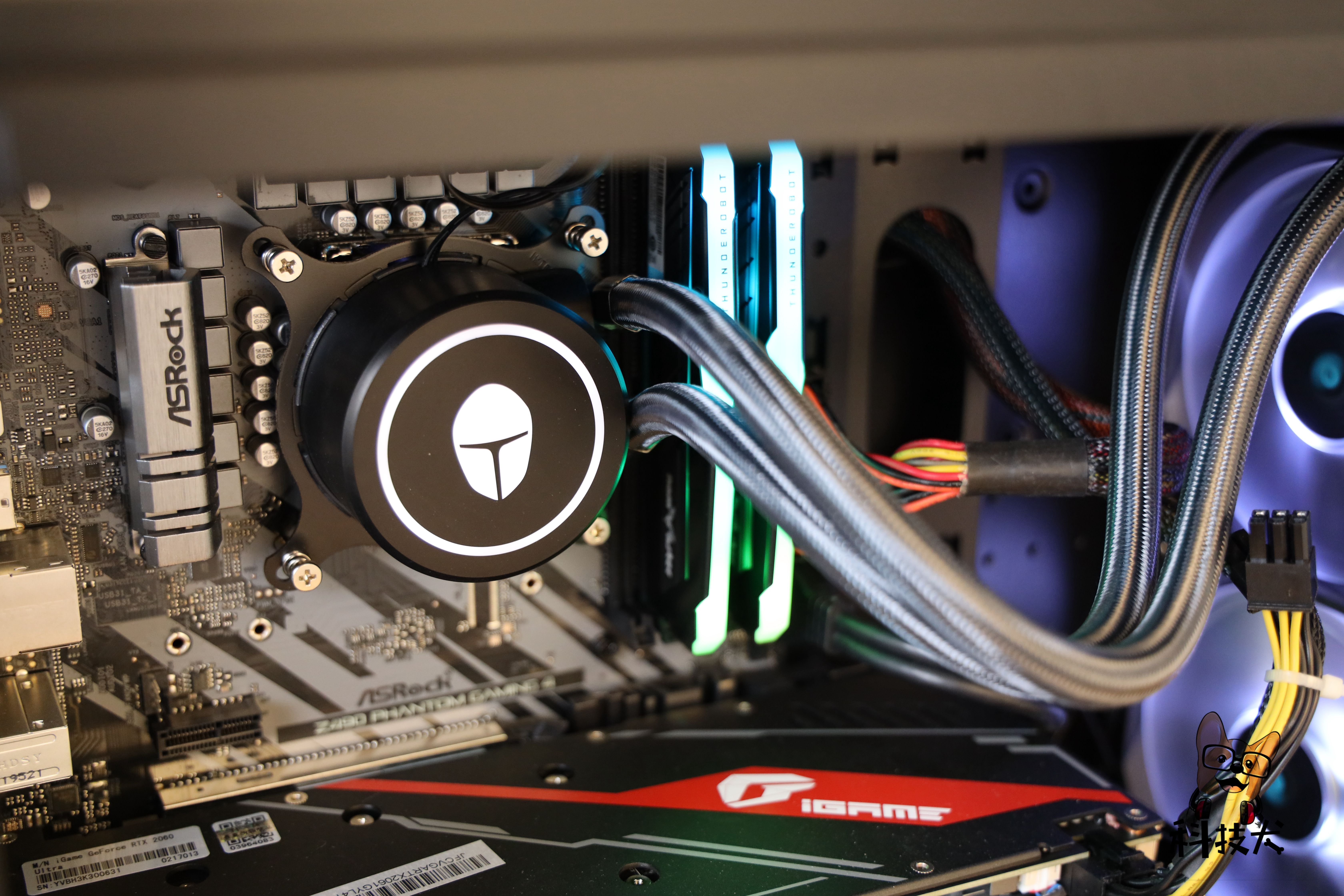 雷神911十代黑武士和联想拯救者刃,雷神911m野王和911黑武士哪个好