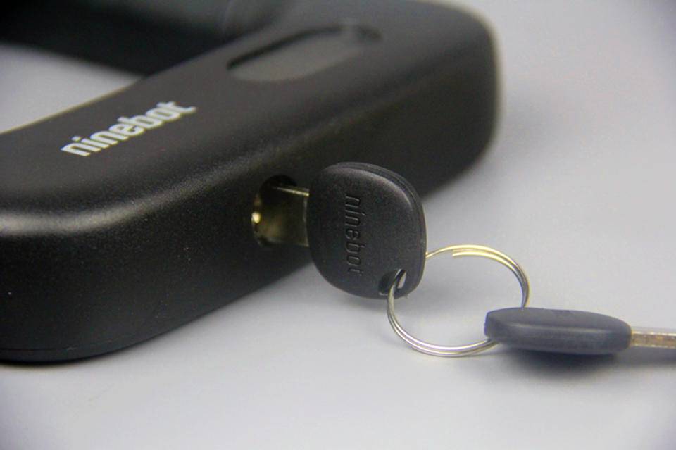 小米生态链新品指纹U型锁，0.5秒极速开锁，电动车也能无钥匙进入