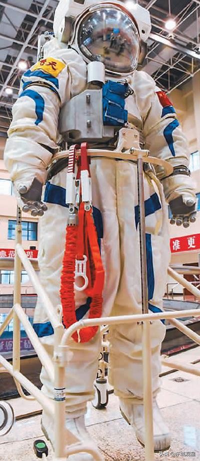 航天员舱外航天服的作用,舱外航天服如何密封