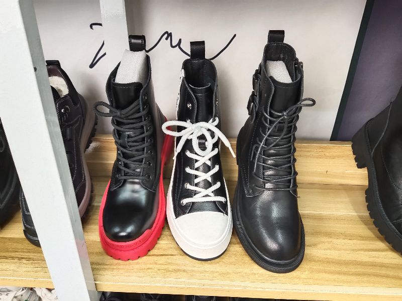 马丁靴百搭,经典款马丁靴秋冬必备