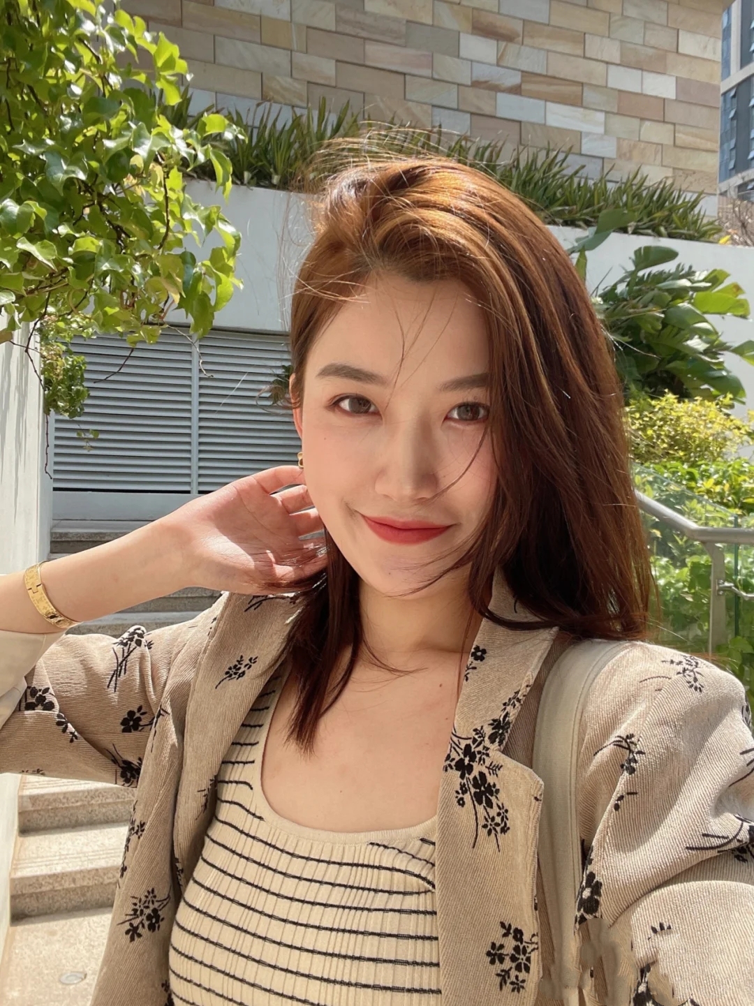 40岁女人烫发显年轻,40岁适合的减龄烫发