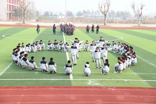 连云港华杰实验学校优点,名校巡礼海南中学