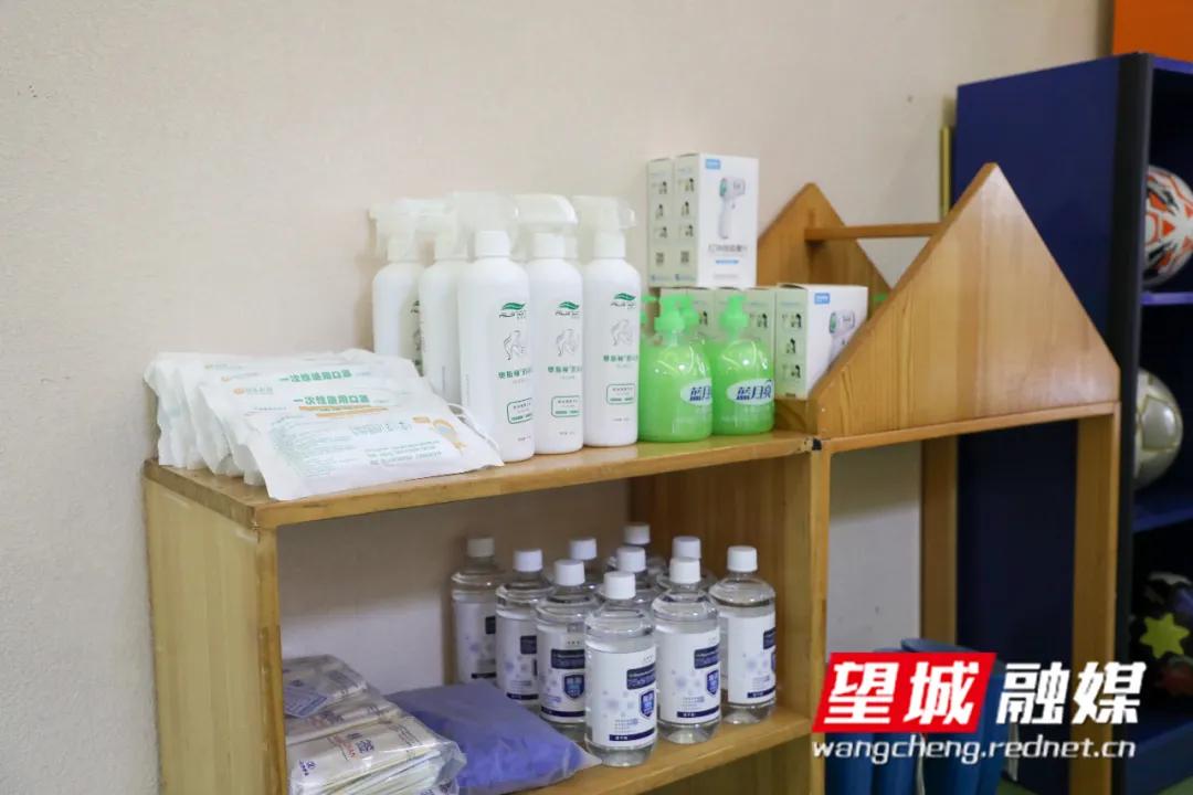 幼园迎新年入园视频,幼儿园开学欢迎孩子回归视频