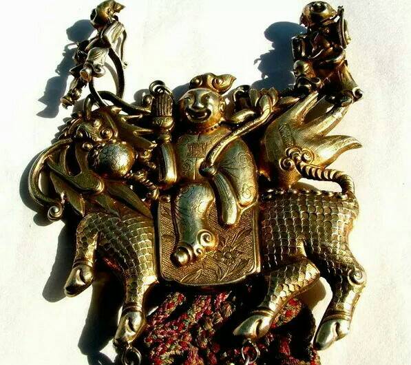 长命锁护身符对宝宝有什么好处,银手镯护身符长命锁红绳的意义