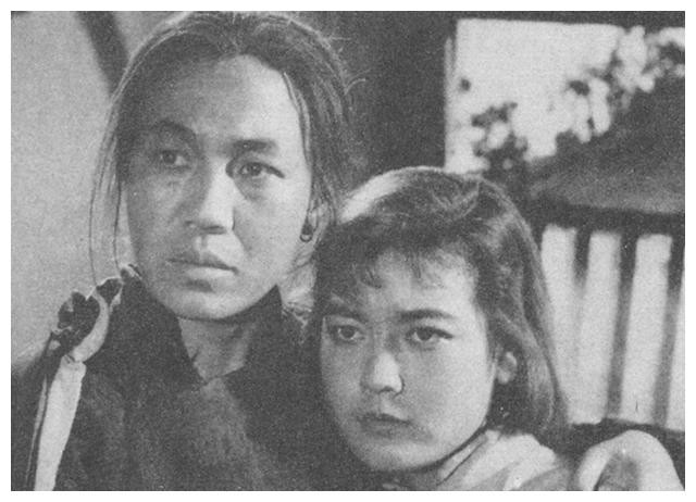 杨雅琴苦菜花图片,杨雅琴悲剧人生