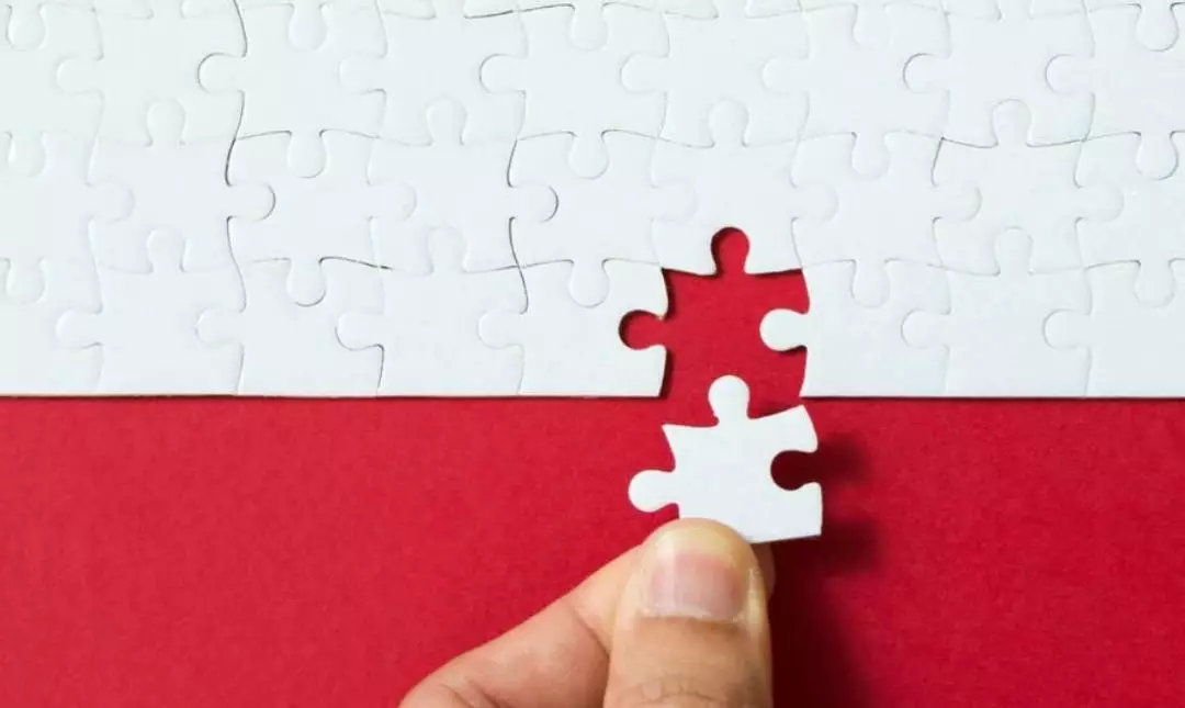 1999年生的他,编写聊天“话术”剧本专挑“宝妈”微商下手