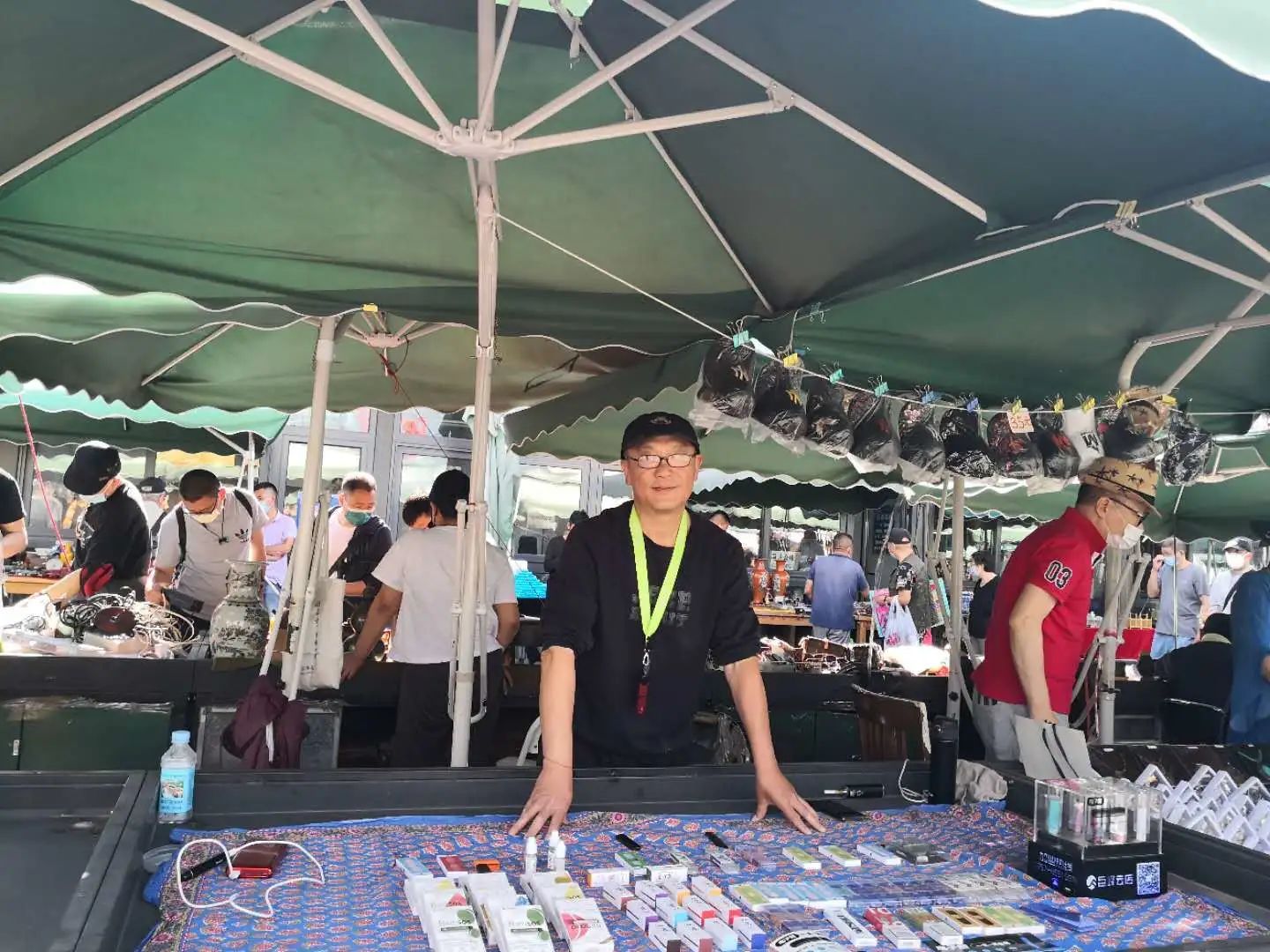 摆摊真的赚钱吗,还愿意去摆摊吗