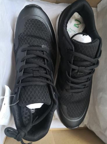 小米有品运动鞋真牛！一根头发就能拎起，仅89元，90后小伙：入坑