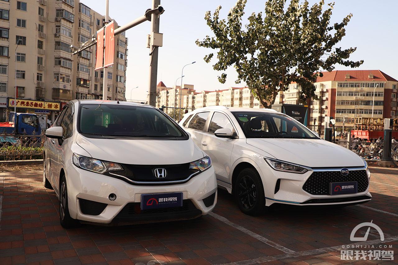 谁说飞度是50万内最好的车,本田飞度和比亚迪e2哪个合算