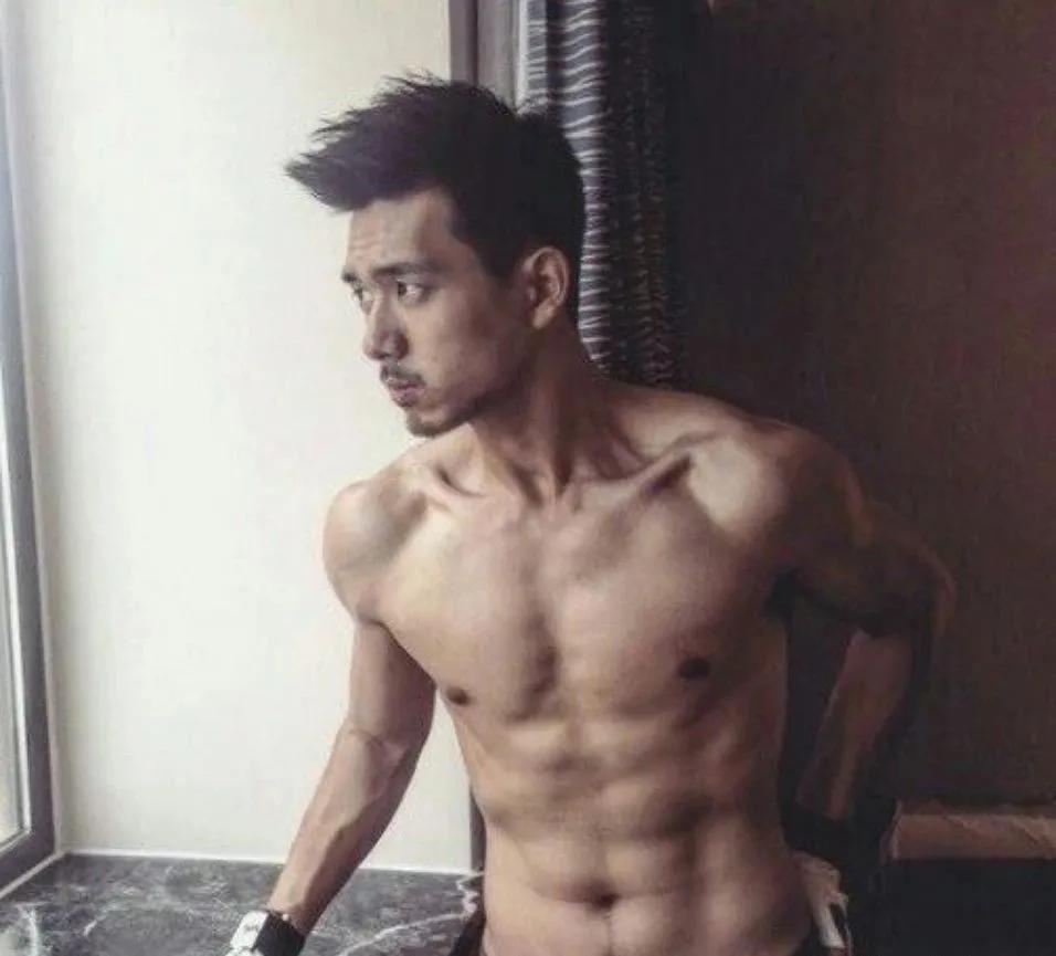 男明星注意形象,男明星绅士细节