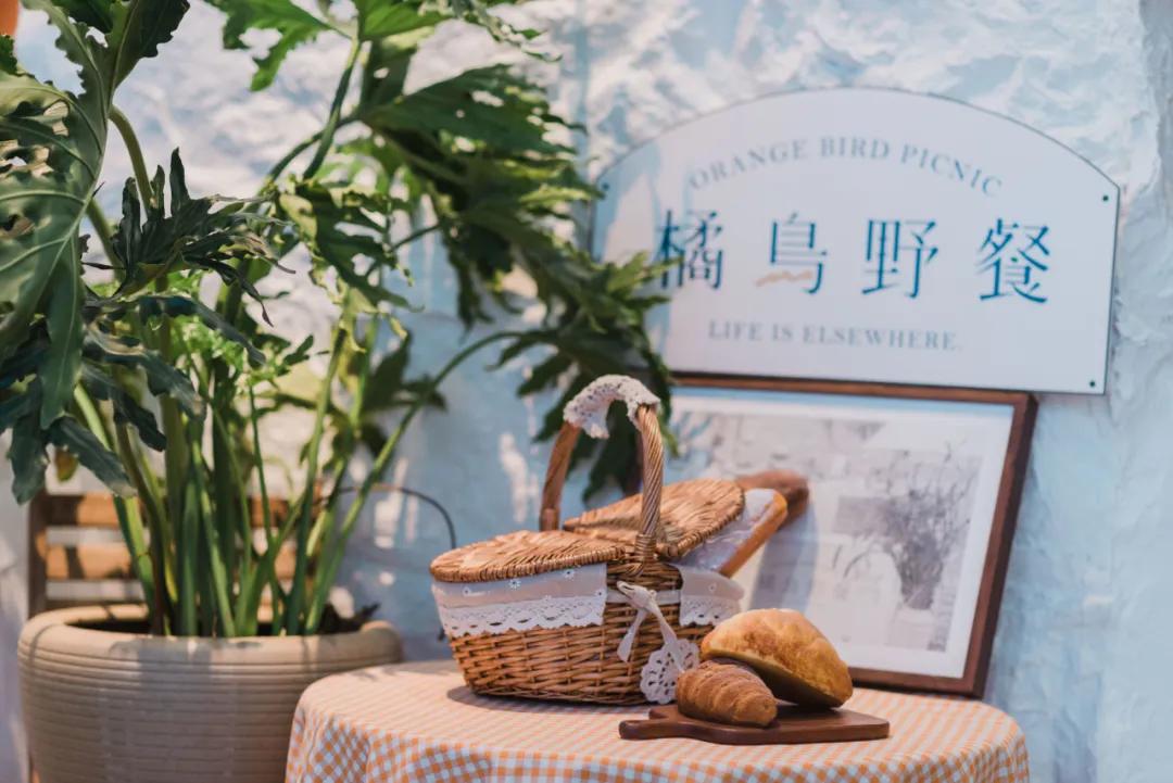 之心城这家餐厅堪称“西餐界CHANEL”，小姐姐们都抢着去