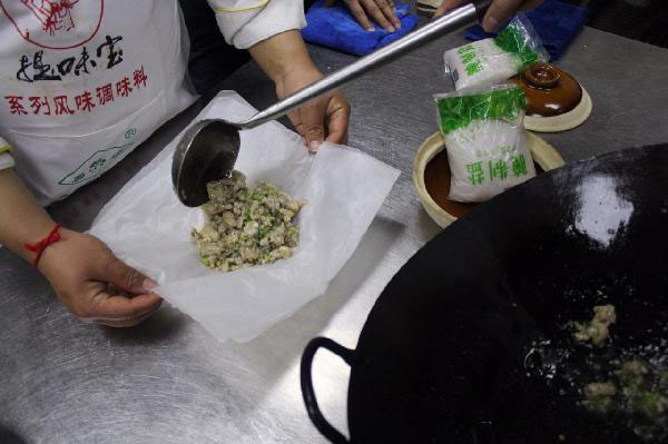 经典川式小吃小碗冒菜制作技术,川式烹饪技巧