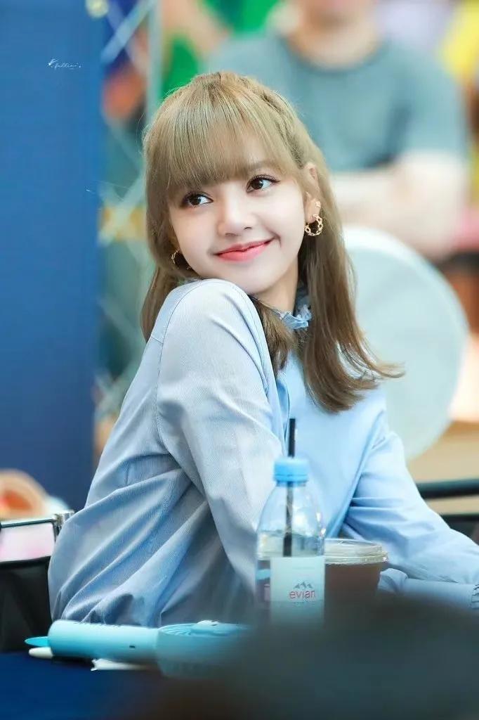 现在流行圆脸还是瓜子脸,现在是流行瓜子脸还是圆脸