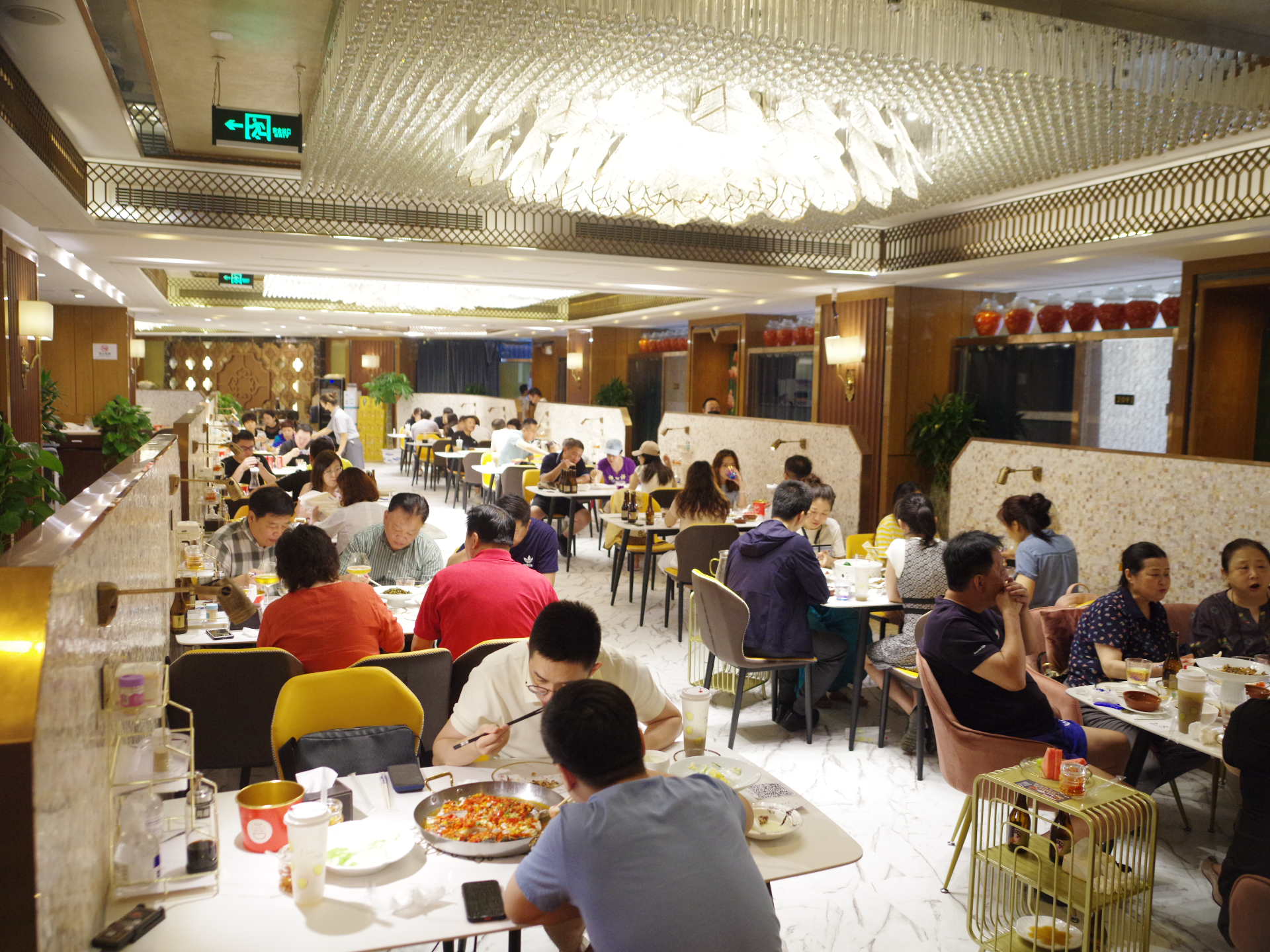 突发，湘鄂情重回江湖！创始人孟凯来了，给海归儿子创业当助理