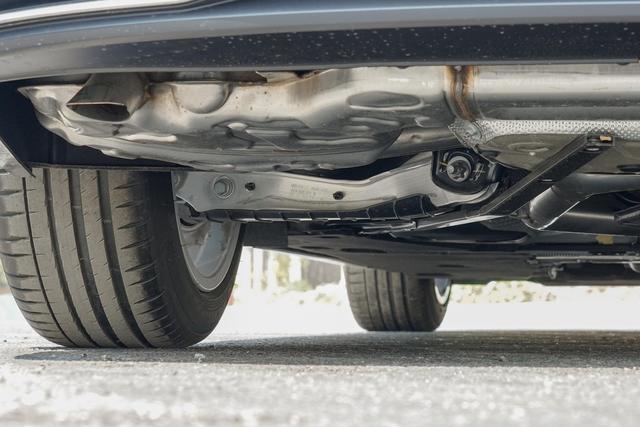 奥迪a7翠绿,上一代奥迪a7街拍