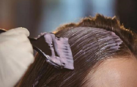 指甲花染发剂纯植物纯天然自己染,指甲花染发怎么染出来的是红色