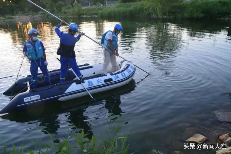 辽宁大连男子溺水抢救现场,事发大连瓦房店小伙不幸溺水身亡