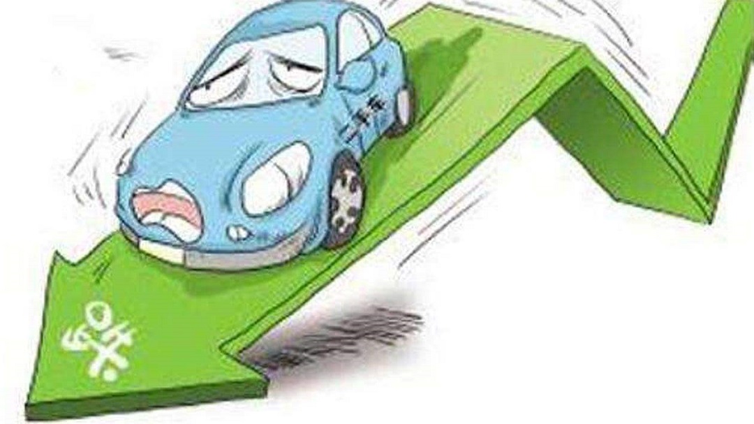 对于新手是买二手车还是新车划算,20万买丰田新车还是奔驰c二手车好