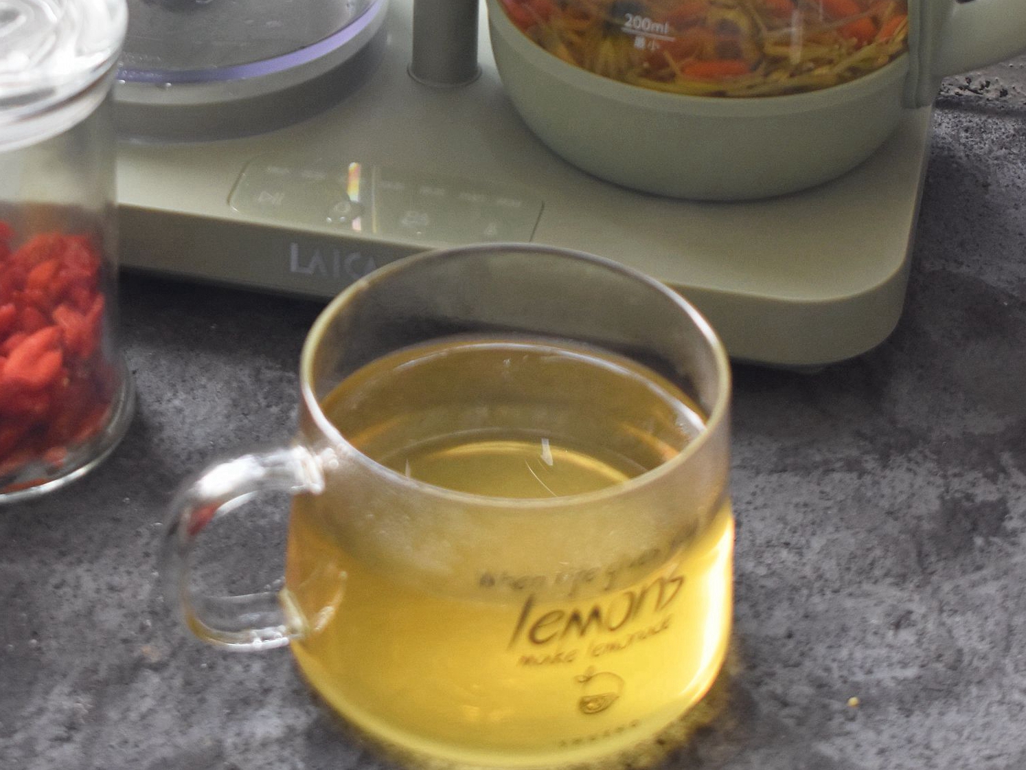 泡茶喝的饮品滋润喉咙,熬夜去火煮什么茶喝