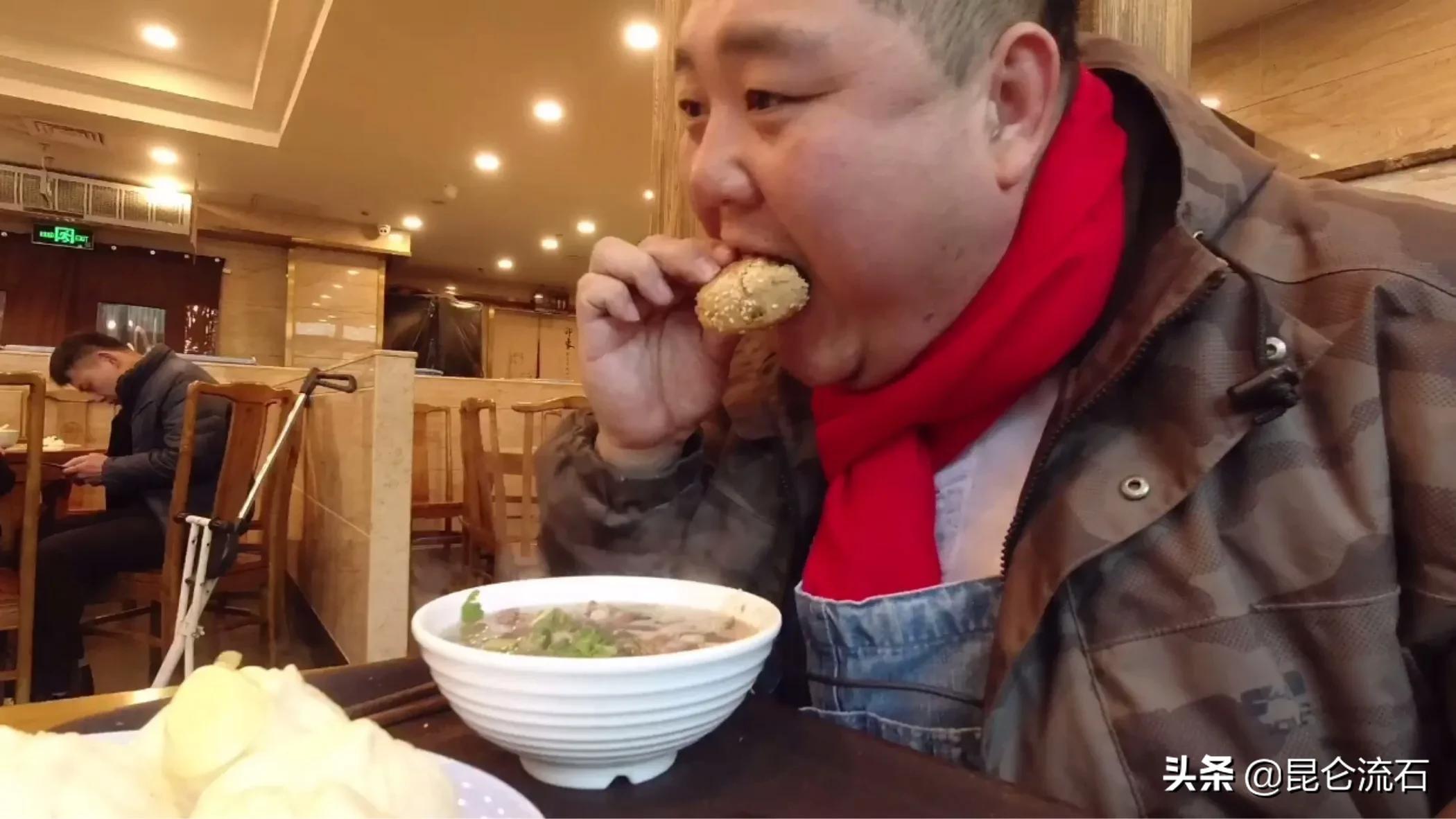 北京牛街清真麻酱烧饼一元一个,牛街芝麻烧饼哪家好吃