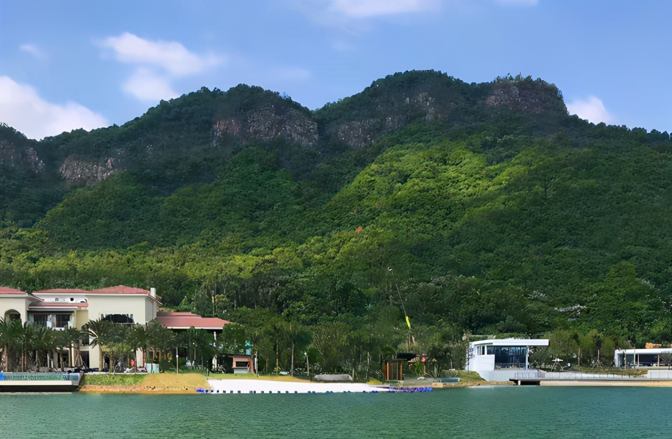 河源最好的温泉度假村,河源温泉度假村的泉眼