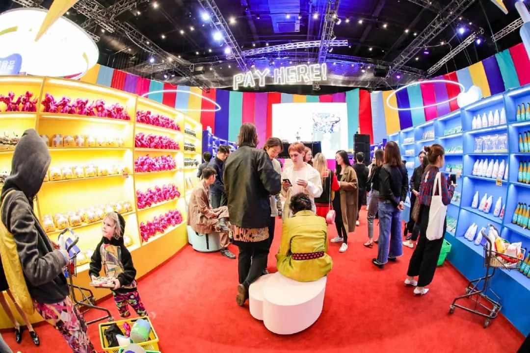 国外全是假货的超市,英国妹子上海