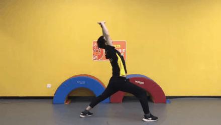 玩胜少儿体能训练,竞技一分钟跳绳技巧教学