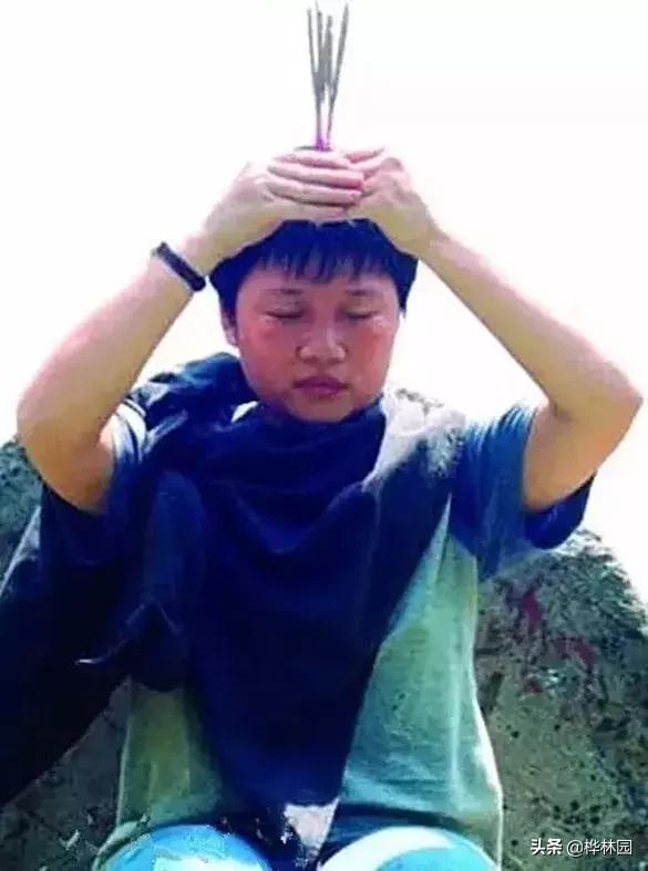 李娜出家原因现状如何,李娜出家背后的辛酸故事