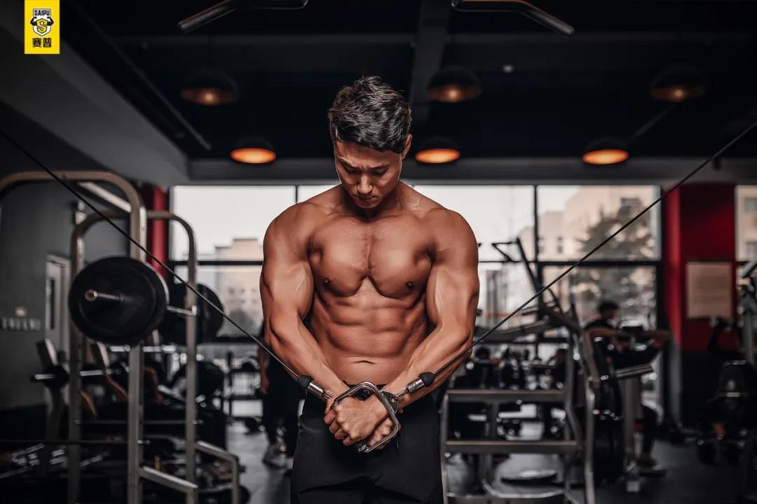 健身如何突破训练强度,健身怎么突破瓶颈期