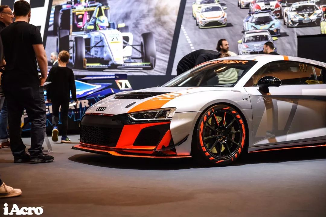 iAcroNavi——德国埃森改装车展之眼花缭乱上篇