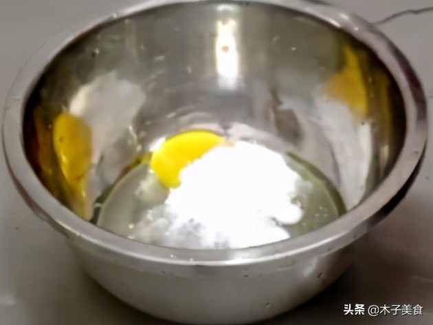 油条的家常做法简单又好吃,油条的家常做法放冰箱