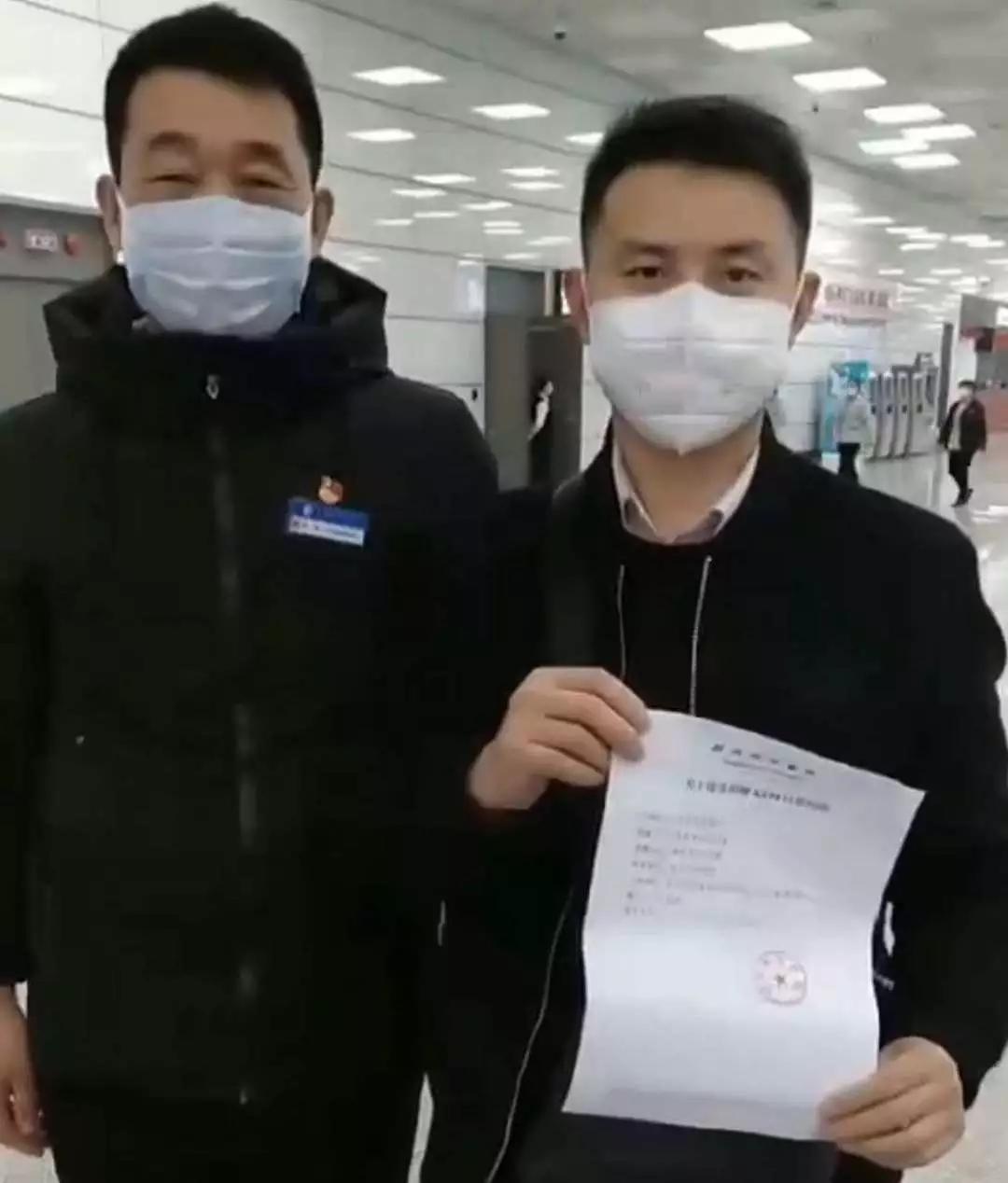 河南省长垣捐赠口罩,河南小伙为中国捐口罩