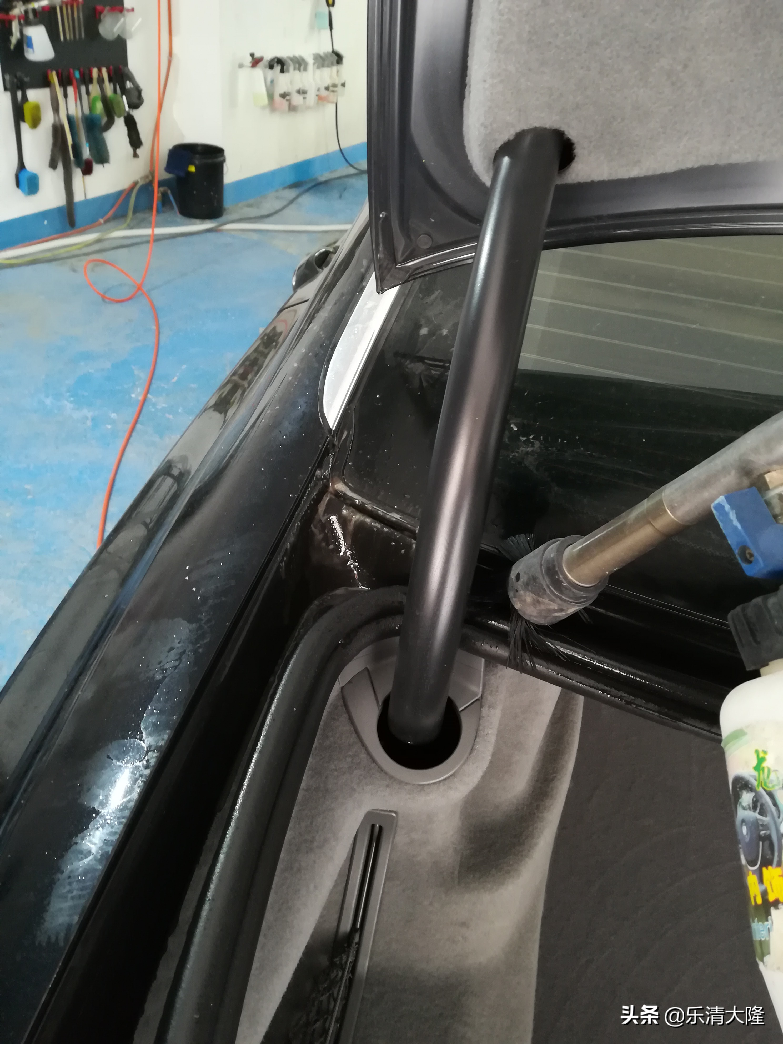 广州宝马7系内饰清洗,宝马7系发动机舱清洗