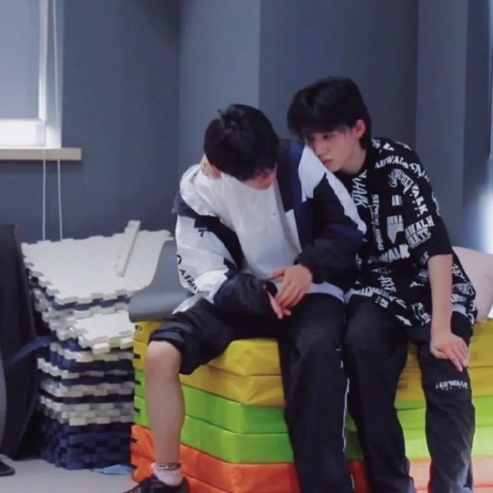 宋亚轩刘耀文拍的剧叫什么名字,宋亚轩刘耀文第一首歌