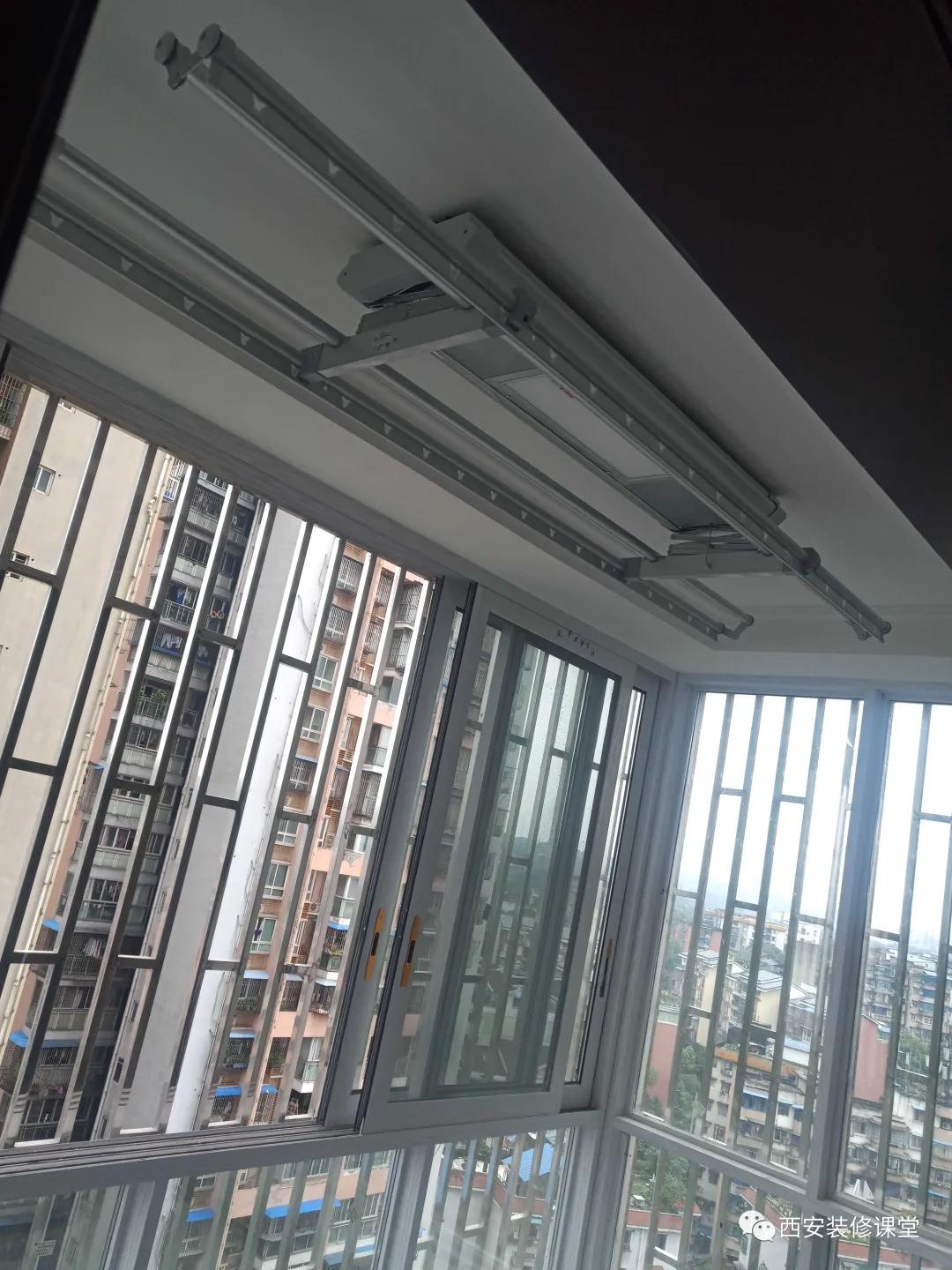 阳台装电动晾衣架的吊顶效果图,阳台电动晾衣架和吊顶安装顺序