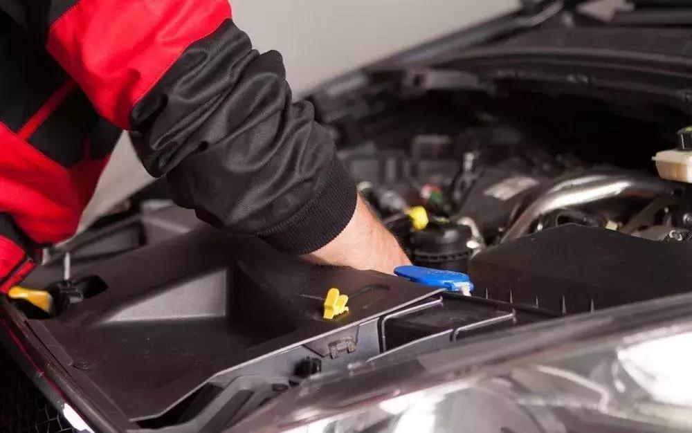 机油冷冻后有沉淀,机油出现胶状物