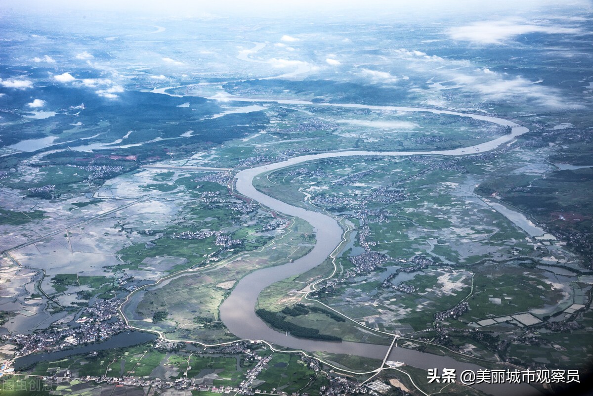 为什么自黑的人会受欢迎,为什么自黑还会招小人嫉妒