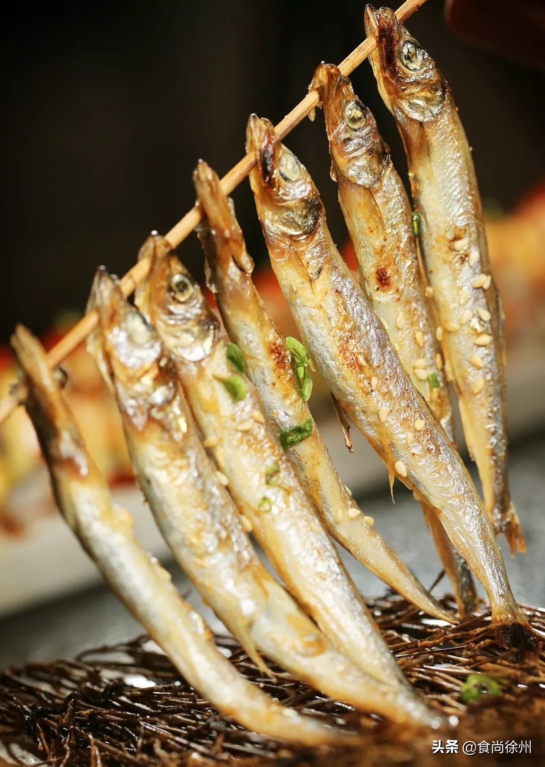 徐州发现超魔幻烧肉酒场，颜值赛高！可以大口吃肉大口喝酒！