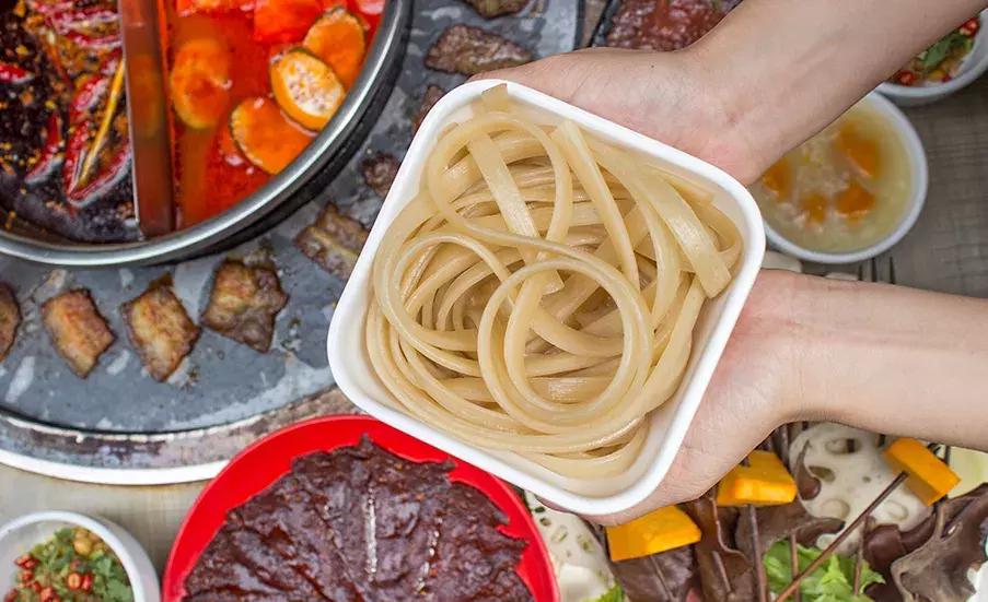 3到4人餐美味串串火锅78元,火锅3味一体