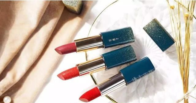 国货之光吐槽完整版,国货散粉口红