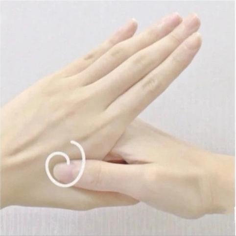 手部保养只靠5个动作：击退肉肉、粗关节