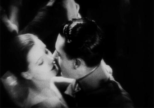 一代绝色，终身未婚，惊艳世界几十年，却在巅峰时寂寞离去