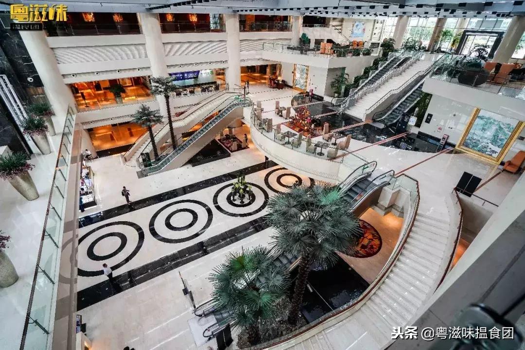 用一间24小时都在线的机场酒店，拥抱旅途的开始