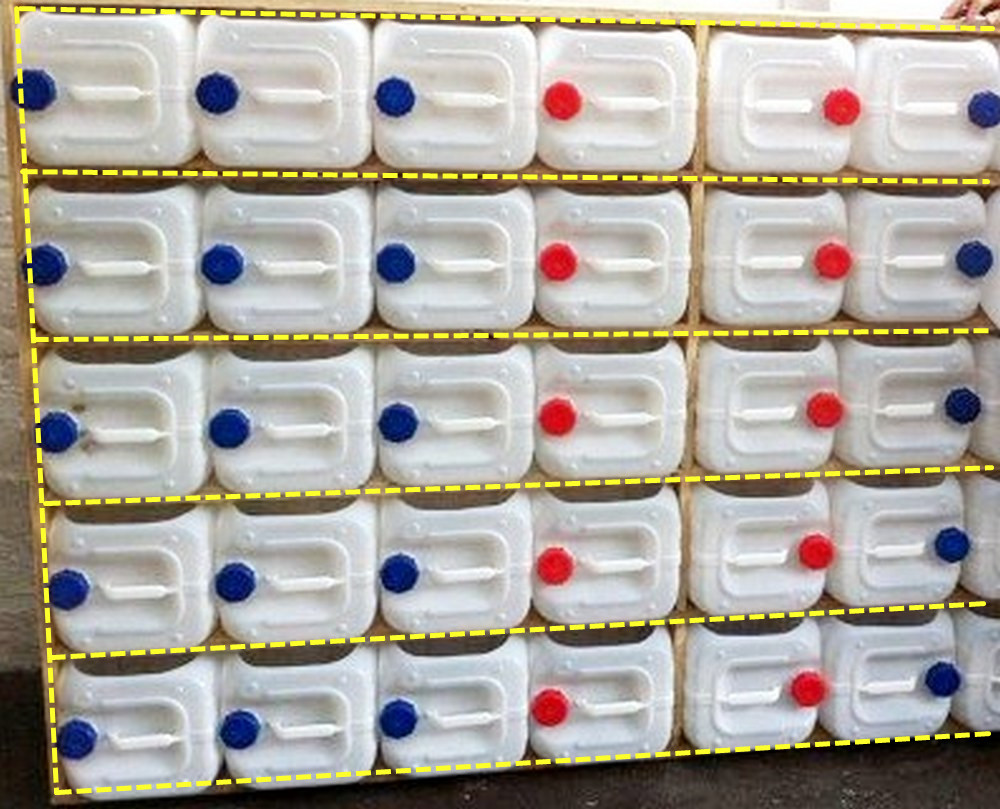 攒了40个塑料桶列成一摞，一格一格当储物柜用，没想到在小区火了