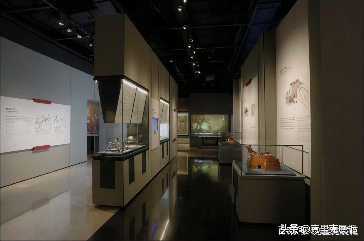 上海美术博物馆展柜厂家去哪找,上海博物馆展柜定做去哪找