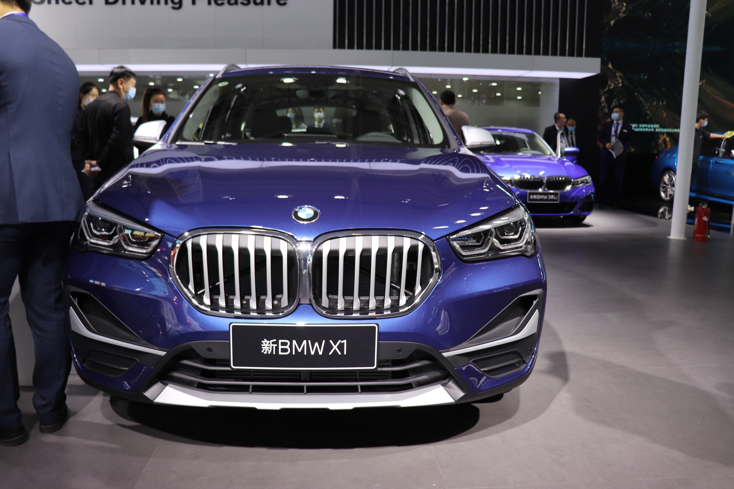 车主说宝马x1抖,宝马x11.5三缸发动机怎么样