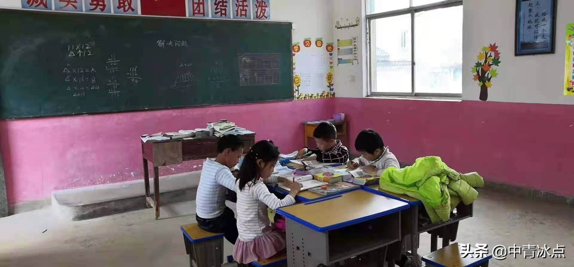 江西鄱阳一乡村教师,放暑假就打工,去过杭州、深圳、厦门,当过服务员、电话销售、网约车司机